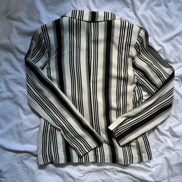 Forever 21 Black & White Striped Blazer - Picture 3 of 8